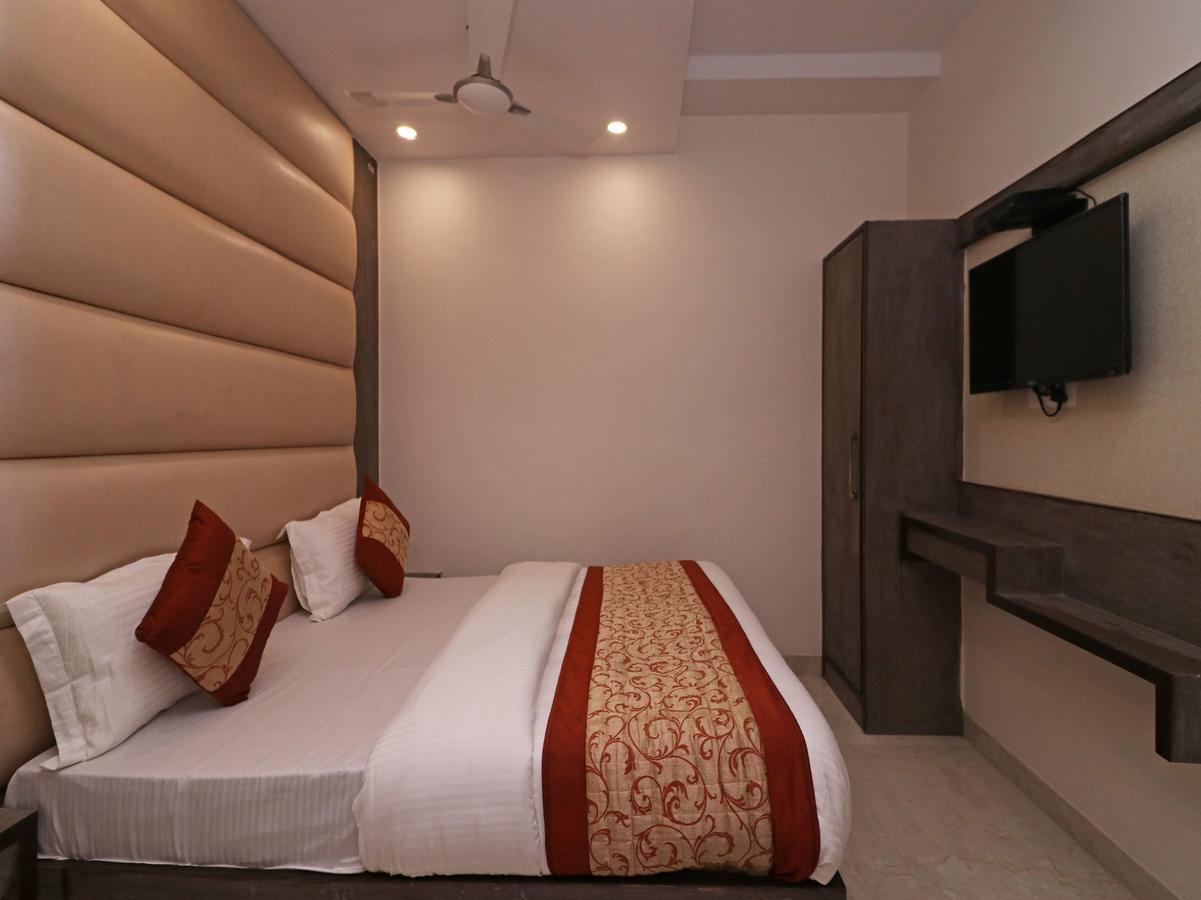 Oyo 11593 Hotel Aman Guest House New Delhi Eksteriør billede