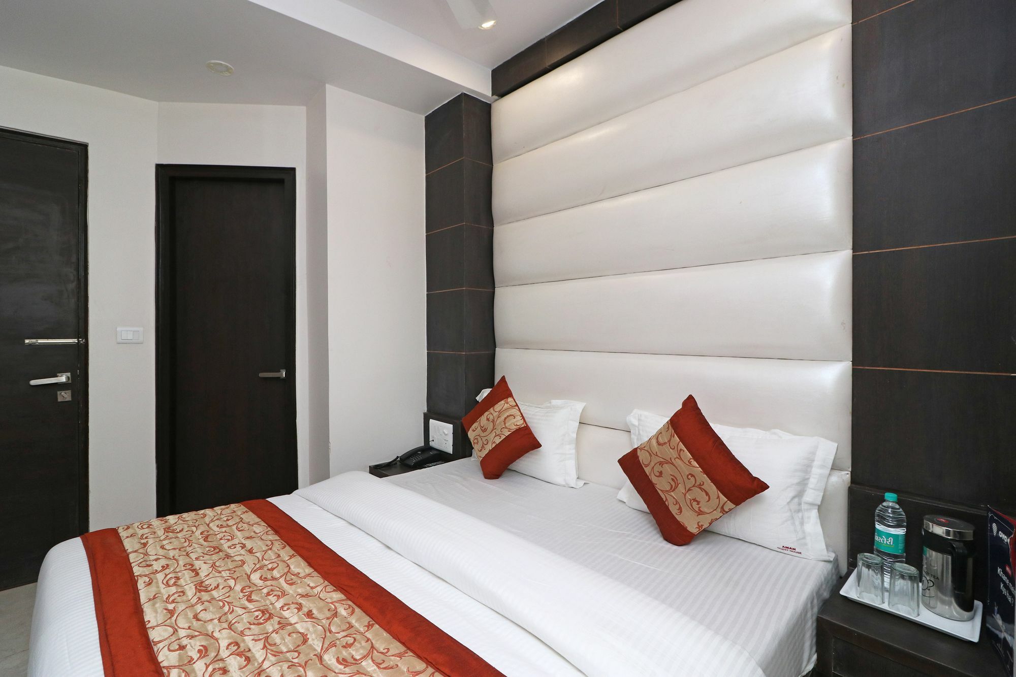 Oyo 11593 Hotel Aman Guest House New Delhi Eksteriør billede