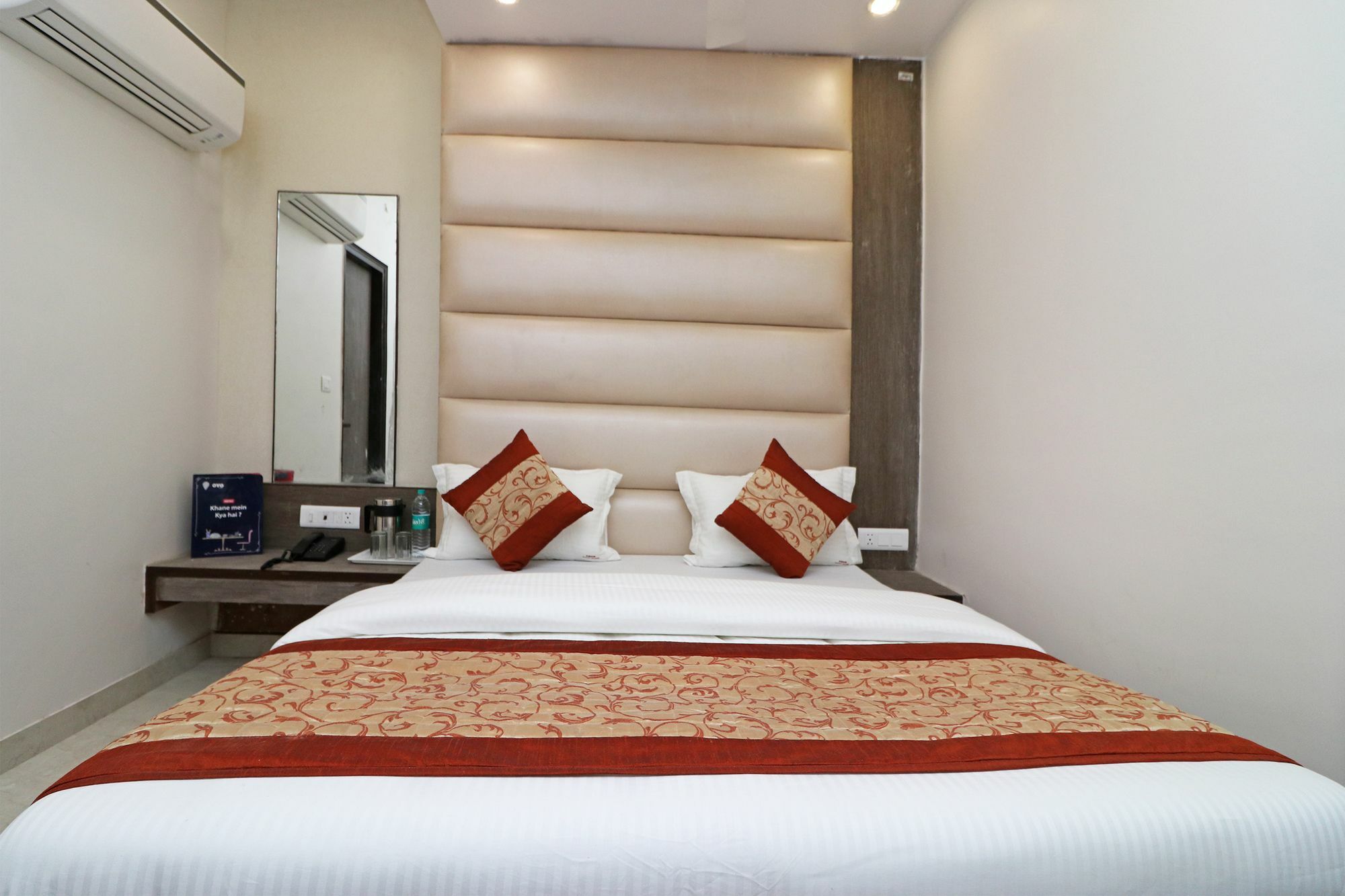 Oyo 11593 Hotel Aman Guest House New Delhi Eksteriør billede
